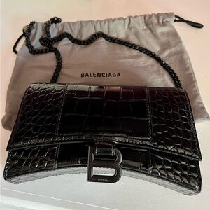 BALENCIAGA WALLET ON CHAIN